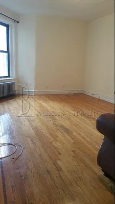 Rented by Bouklis Group | media 16