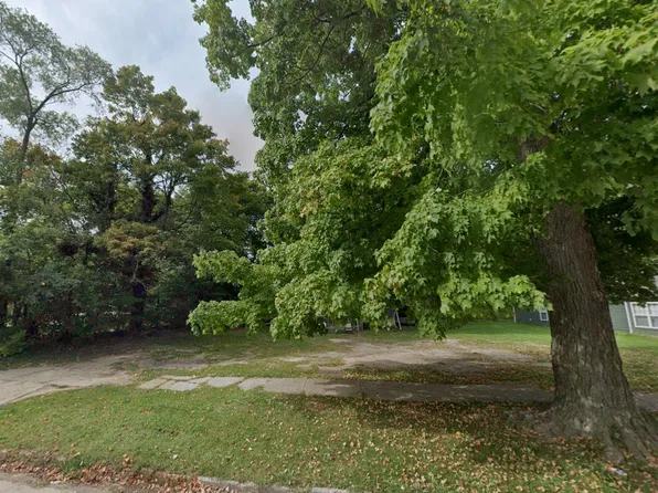 558 Heck Ct, Benton Harbor, MI 49022