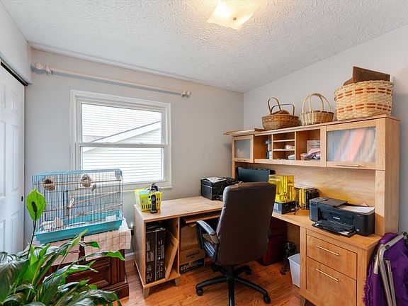 5th image of 410 Woodtree Ct