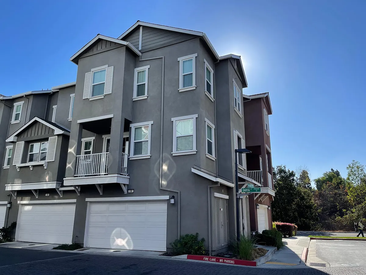 Photo 1 of 24 - 190 Darya Ct - Mountain View, CA Primary Photo - 190 Darya Ct