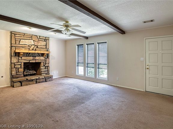4th image of 10118 Cambridge Pl
