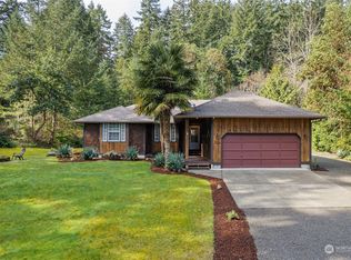 1276 12th Ct, Fox Island, WA