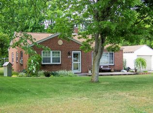 1406 Sunset Ln, Cadillac, MI 49601