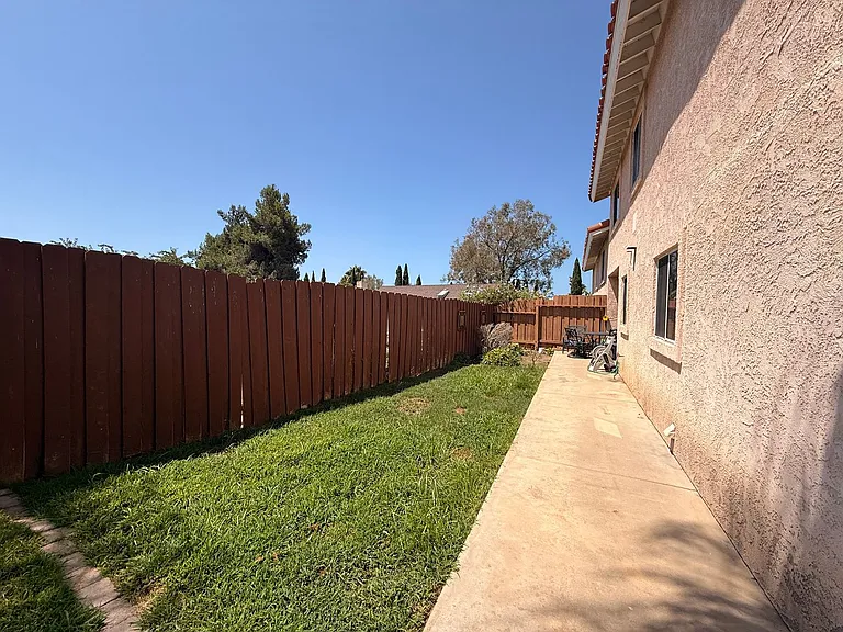 1413 Janis Lynn Ln — Photo 15