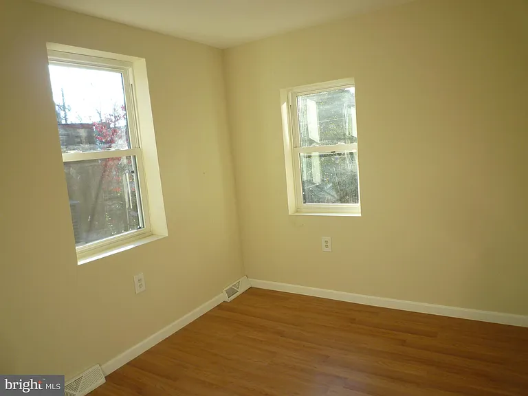 504 S Washington St — Photo 26