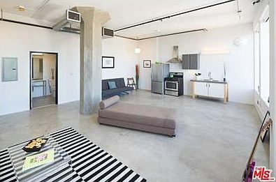 2nd image of 315 E 8th St APT 605