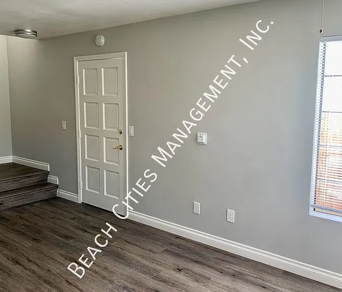 1220 Mira Mar Ave #1 — Photo 7