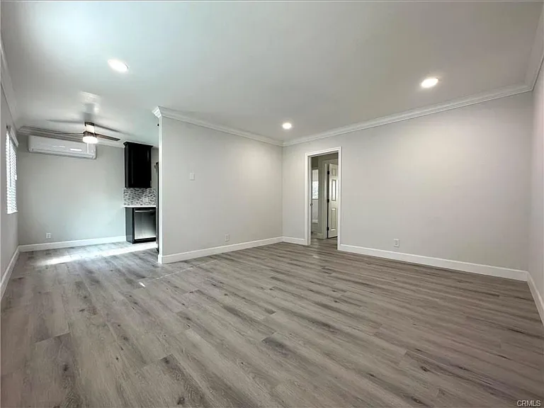 41 N Sierra Bonita Ave #D — Photo 5