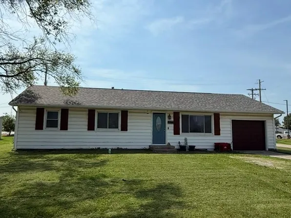 1205 Highland St, Macon, MO 63552