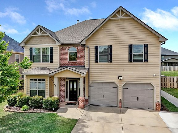 2nd image of 603 Tulip Tree Ln