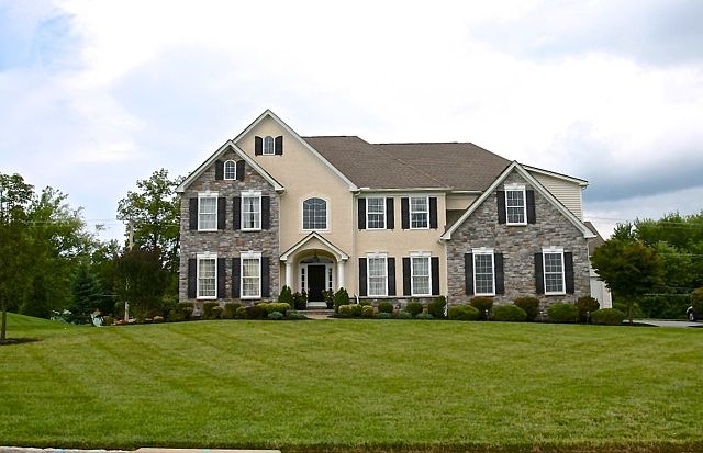 1st image of 1148 Hedgerow Dr