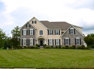 1148 Hedgerow Dr, Boothwyn, PA 19060