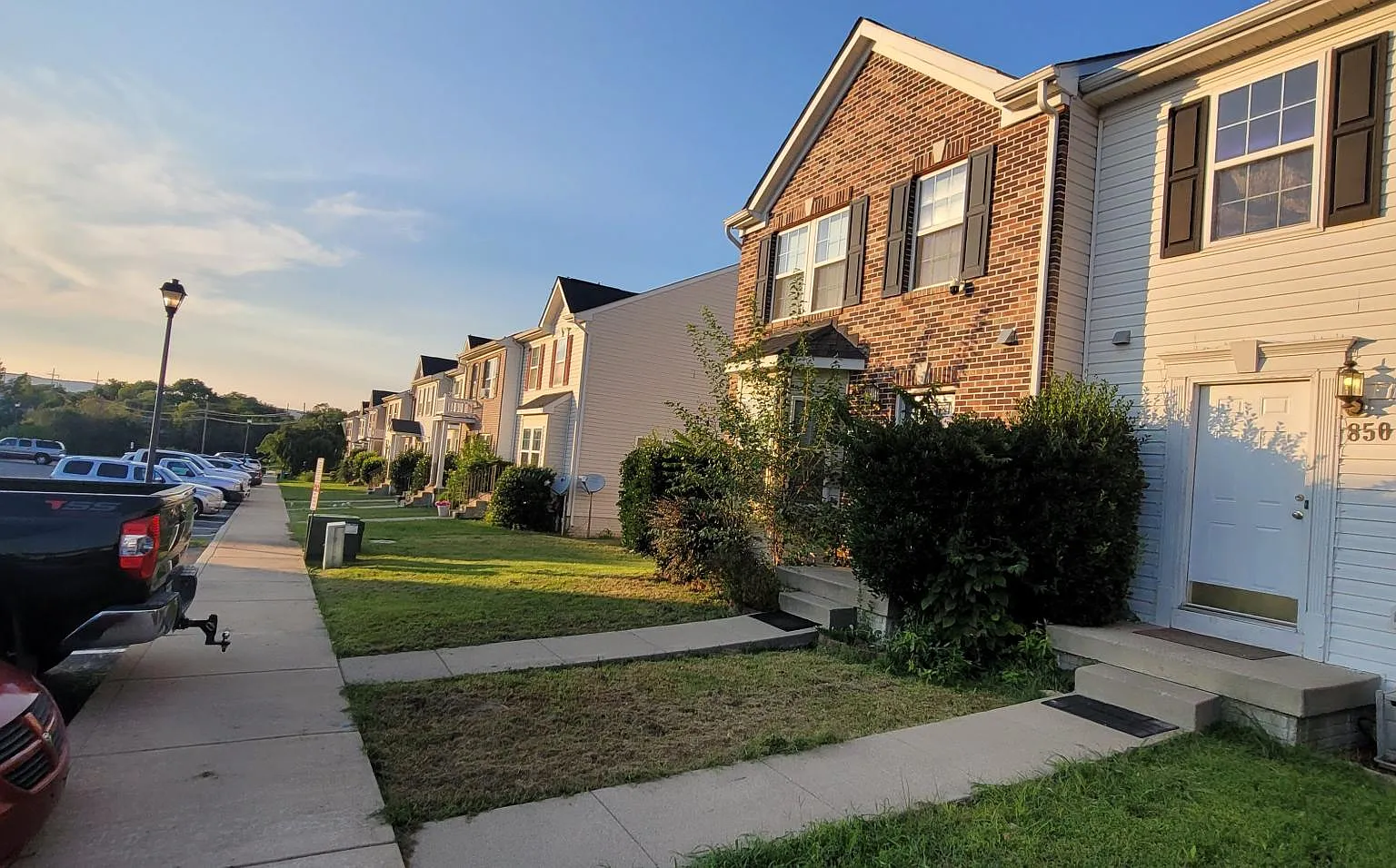 3 bed, 2.5 bath, 1750 sqft, $1,700 — Photo 3