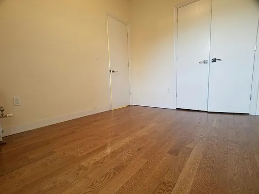 Rented by Evergreen Apartments BK | media 20