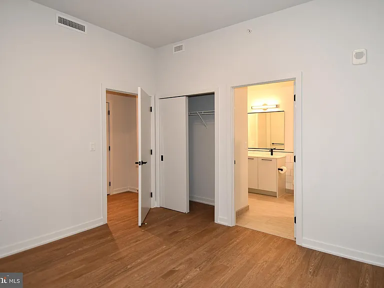 1625 Eckington Pl NE #610 — Photo 21
