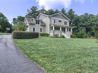 249 Almond Branch Dr, Hendersonville, NC 28791