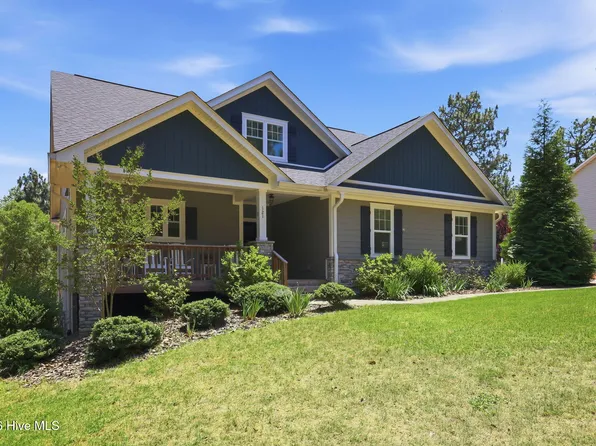 121 Longleaf Drive, West End, NC 27376