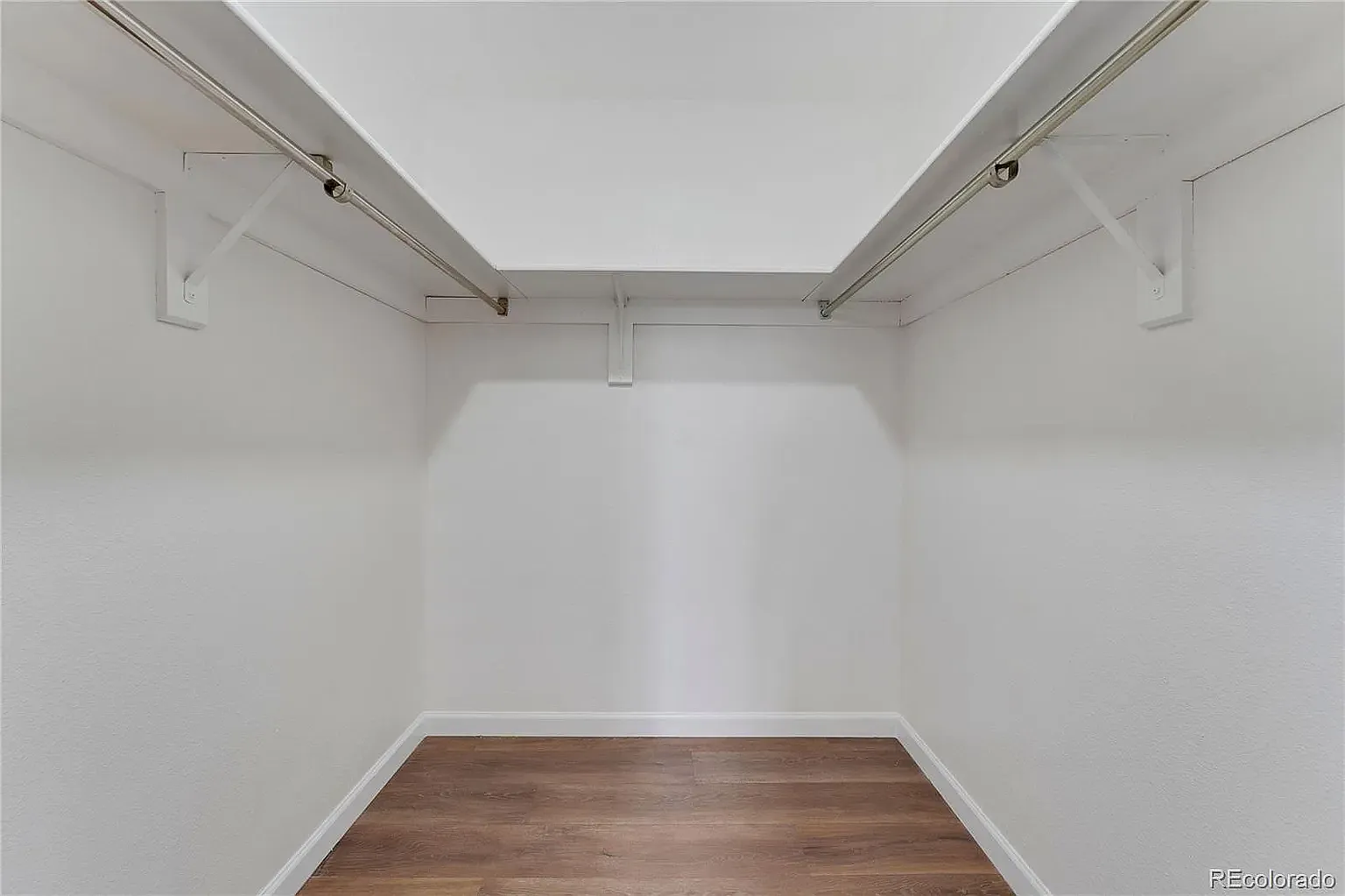 2 bed, 924 sqft, $1,900 — Photo 3