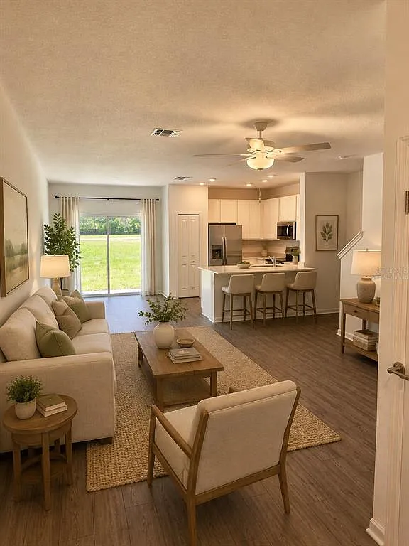 3 bed, 2.5 bath, 1708 sqft, $1,790 — Photo 3