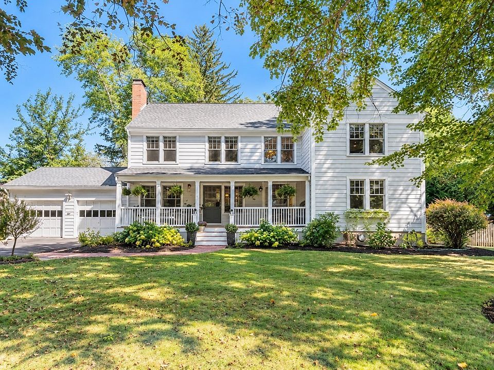 1st image of 32 Webster Rd