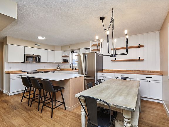 5th image of 1106 SE Rio Dr