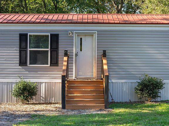 5th image of 215 Alabama Ave
