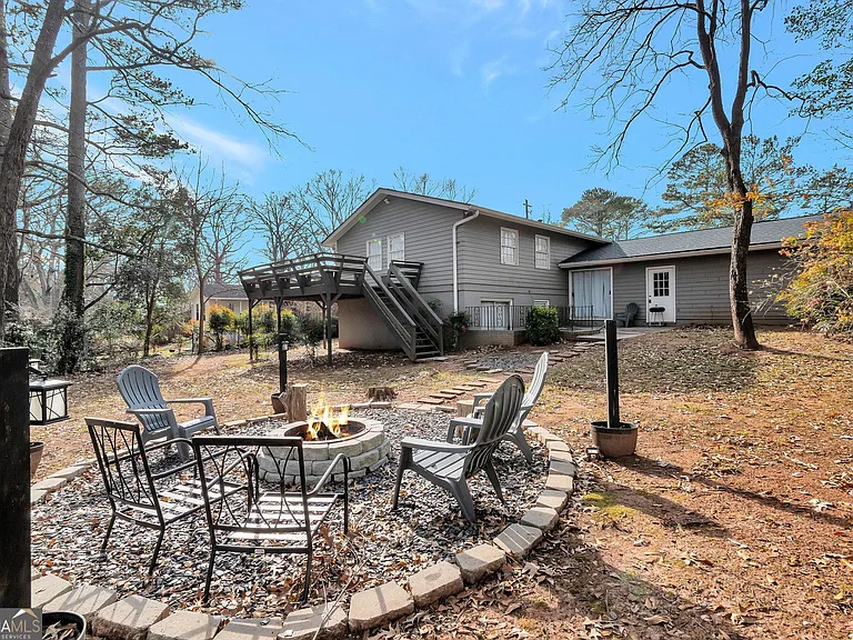 2480 Powers Ferry Dr SE — Photo 28