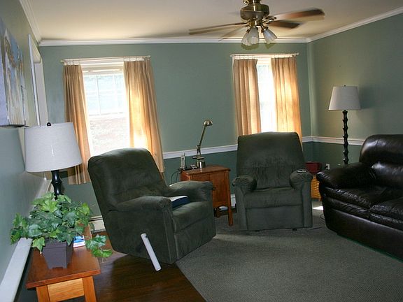 Den or 1st Fl Bedroom