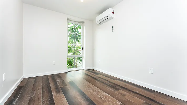 Rented by Nooklyn NYC LLC | media 34