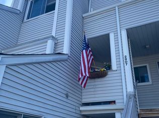 2907 Creekside Dr, Newark, DE 19711