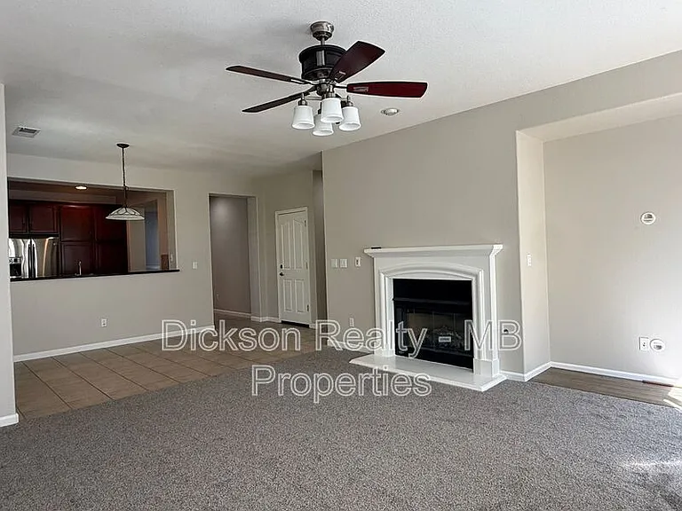 475 Dartmoor Ct — Photo 9