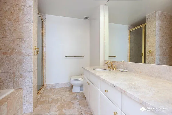 Rented by Sumitomo Real Estate Sales | media 17