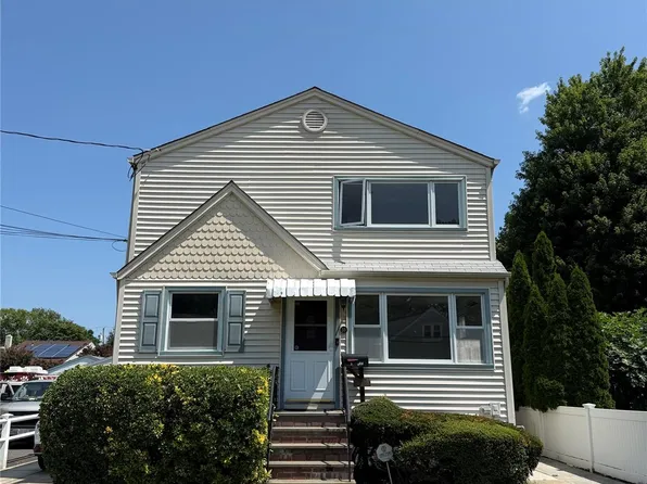 59 Wood St Floor 1, Lynbrook, NY 11563