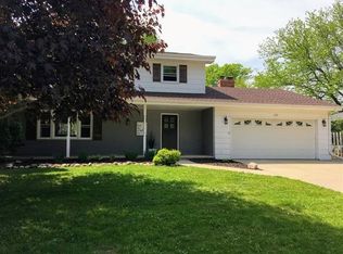 533 N Canterbury Dr, Appleton, WI 54915