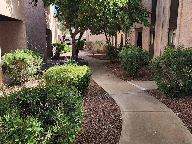 886 W Galveston St #202 — Photo 31