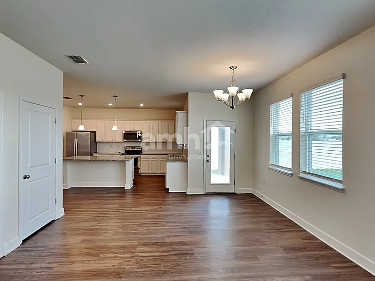 4832 Reisswood Loop — Photo 6
