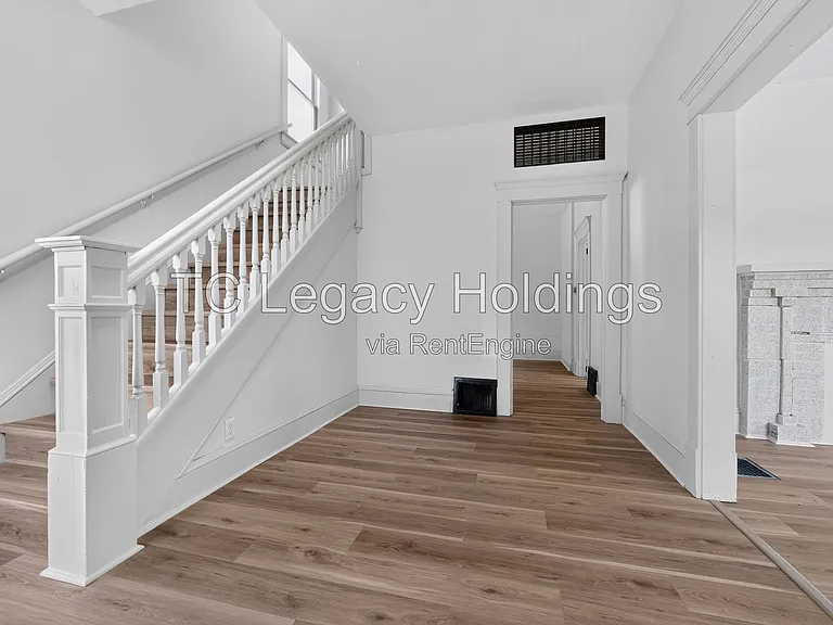 890 Traction St — Photo 11