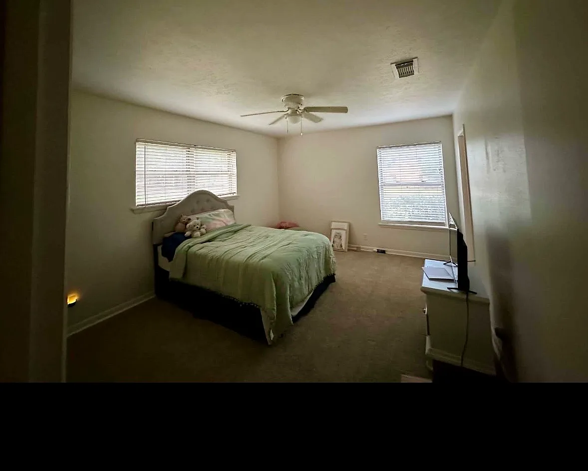 4 bed, 2898 sqft, $2,249 — Photo 1
