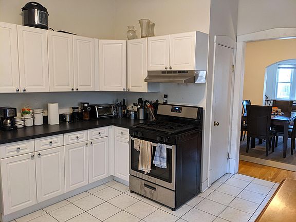 5th image of 2140 N Campbell Ave #1