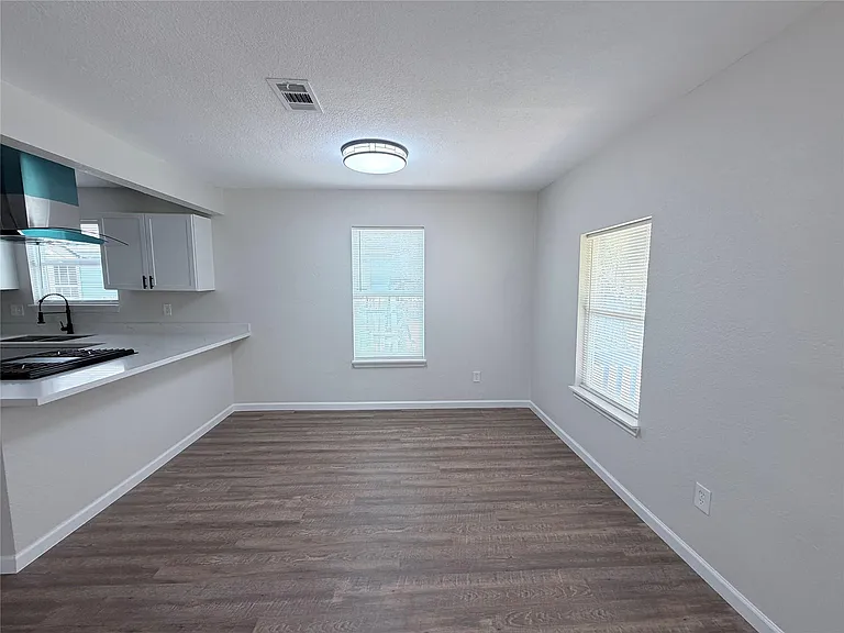 2915 Creston Dr — Photo 26