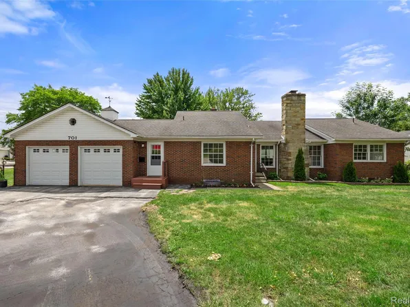 701 Pointe Tremble Rd, Algonac, MI 48001