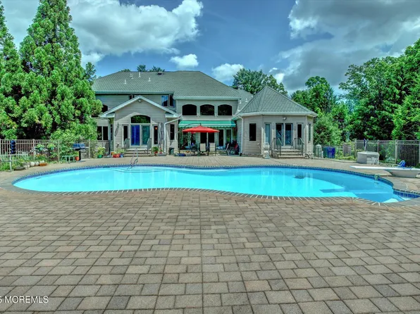 7 Mccampbell Road, Holmdel, NJ 07733