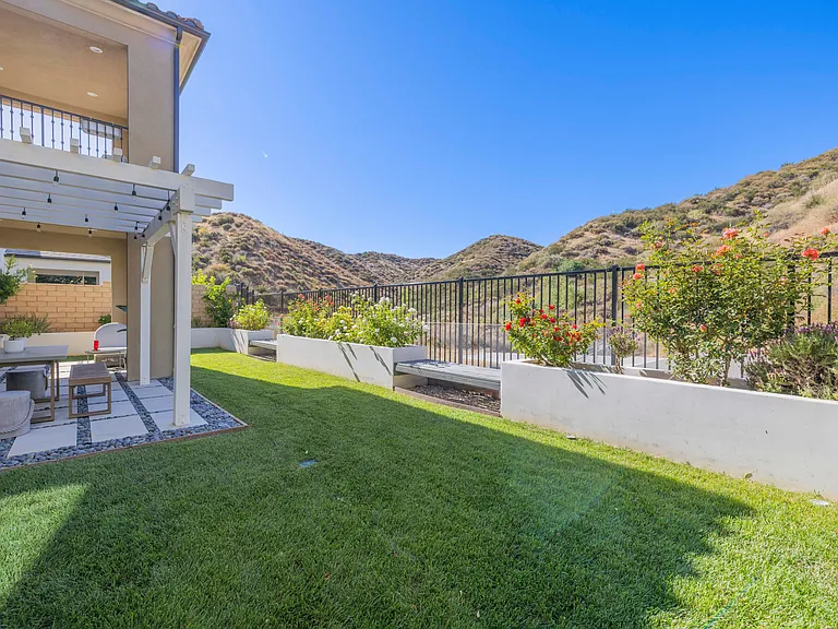 19212 Blackthorn Dr — Photo 50