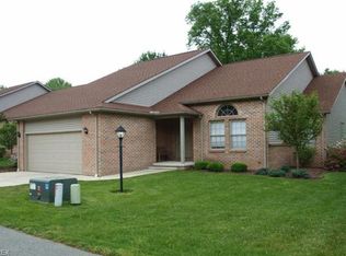 50 Oak Tree Ln SE, Warren, OH