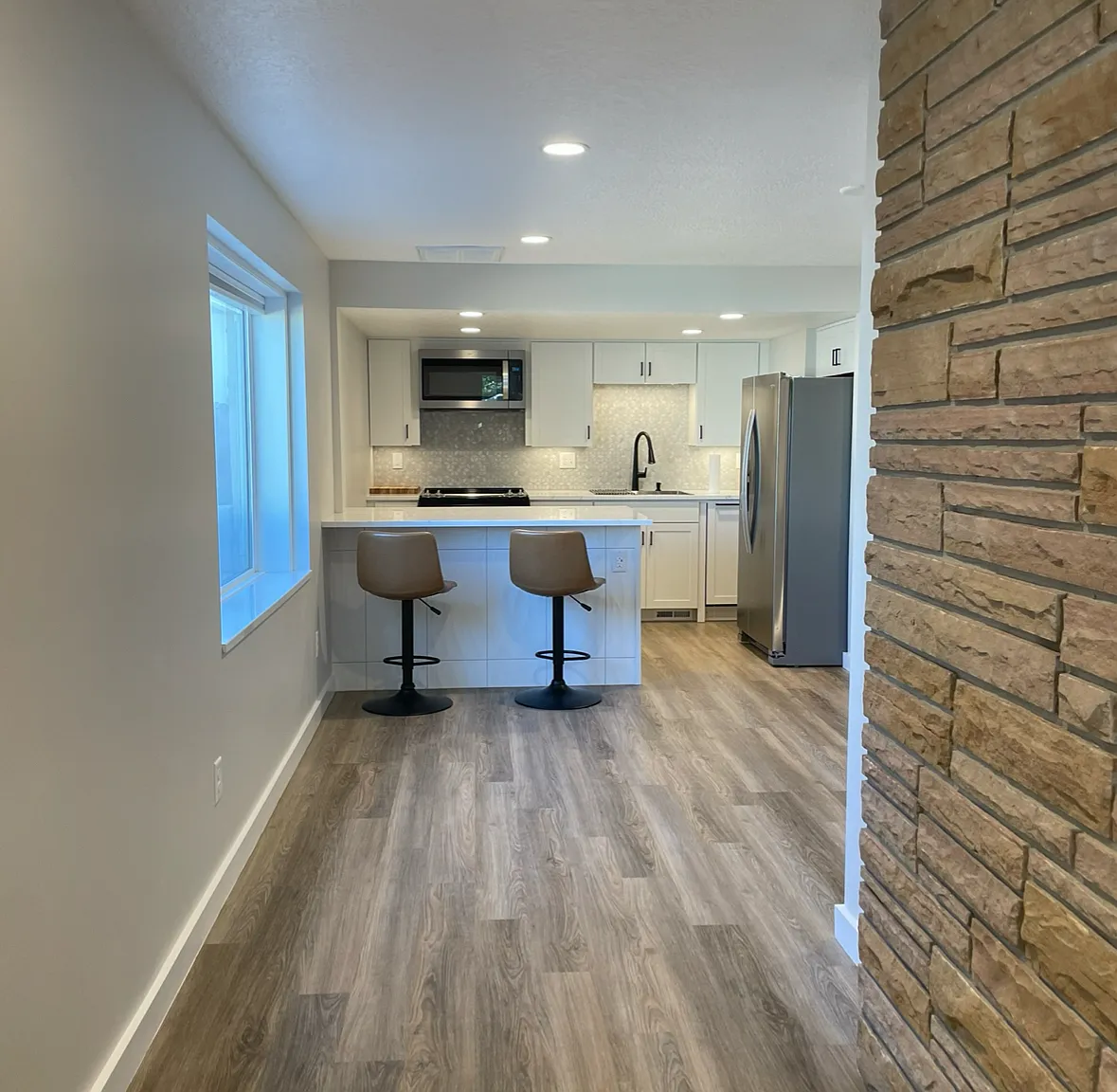 1 bed, 1000 sqft, $1,800 — Photo 1