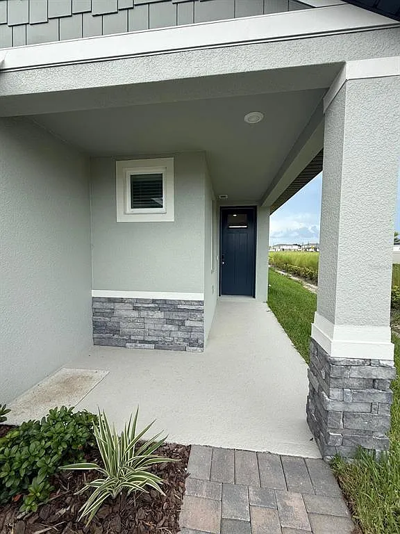 4 bed, 2.0 bath, 1607 sqft, $2,185 — Photo 3