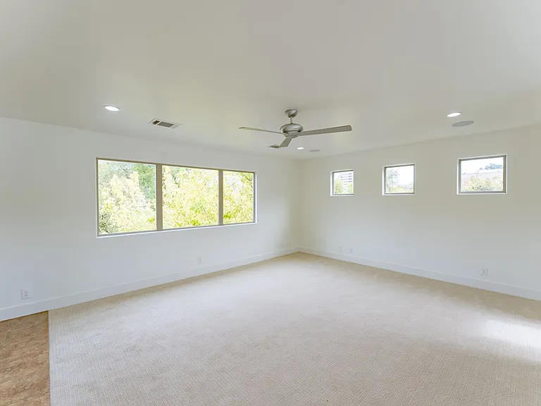716 Post Oak St — Photo 34