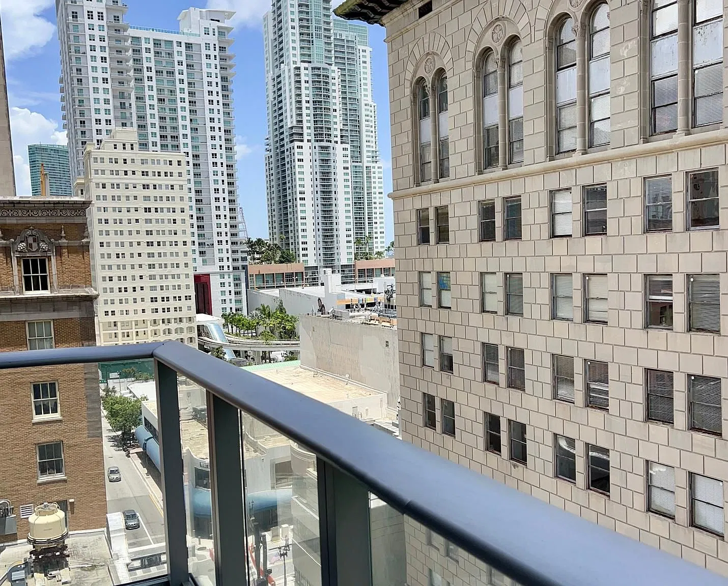 2 bed, 736 sqft, $3,300 — Photo 1