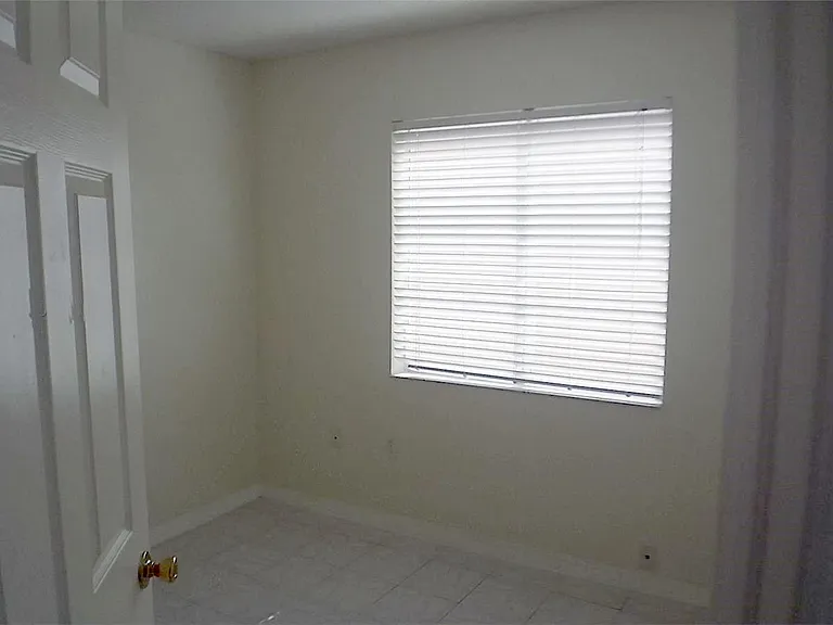 14241 SW 151st Ave — Photo 20