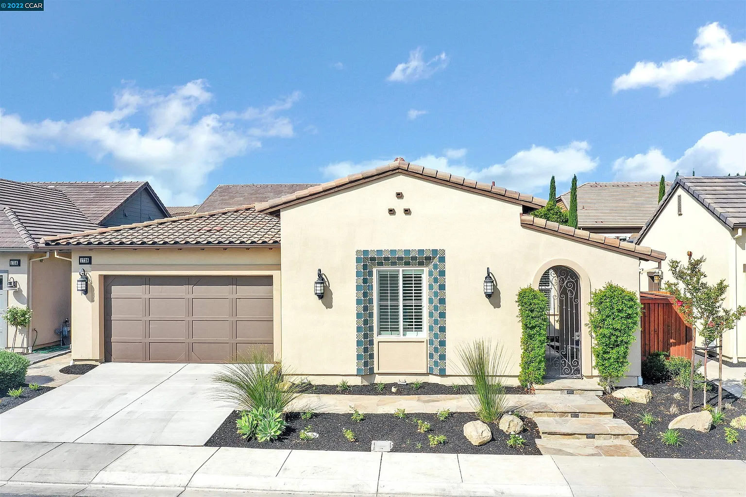 1738 Veneto Ln photo 1
